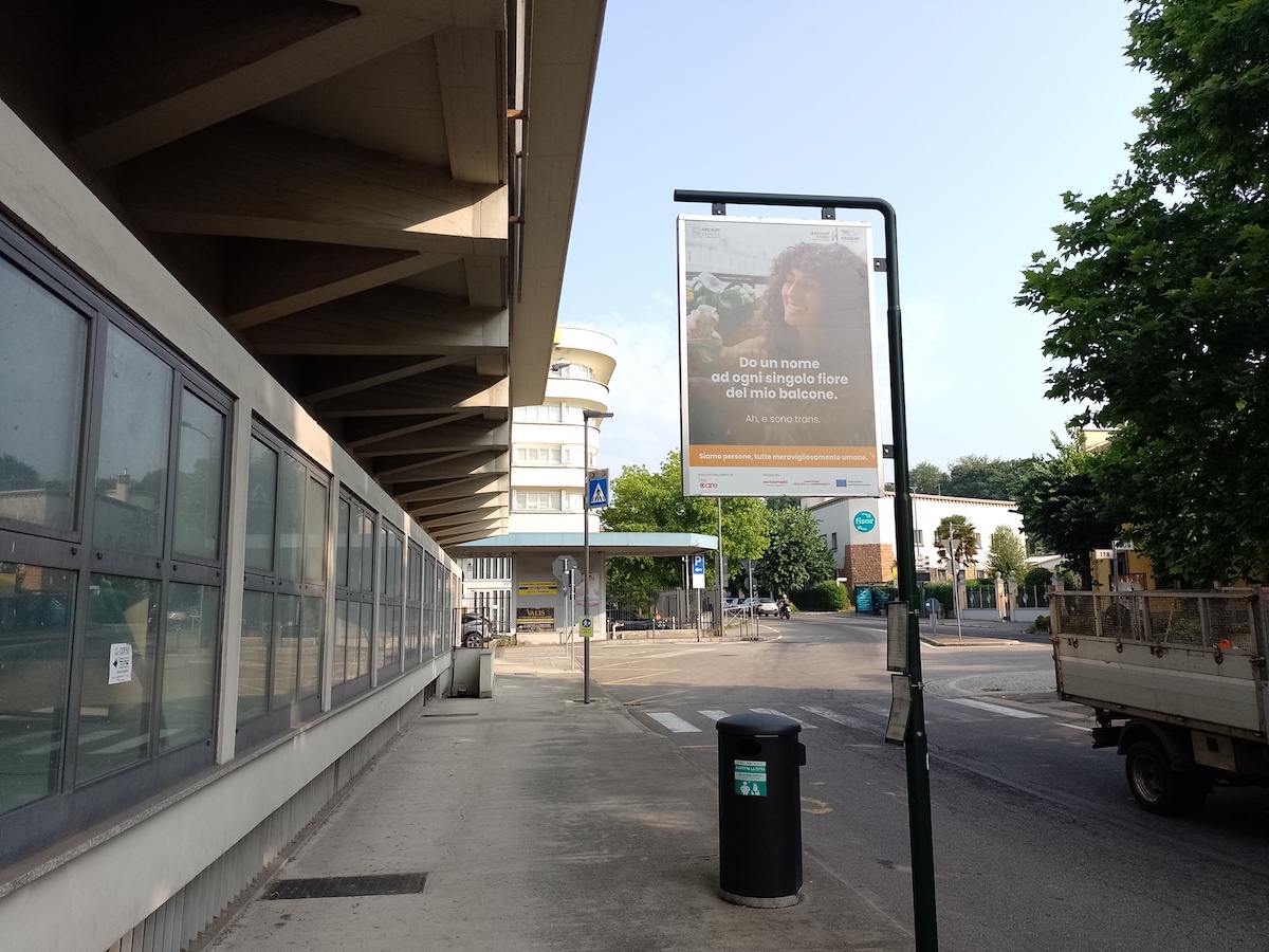 Manifesto della campagna sulle pensiline del quartiere Belforte a Varese
